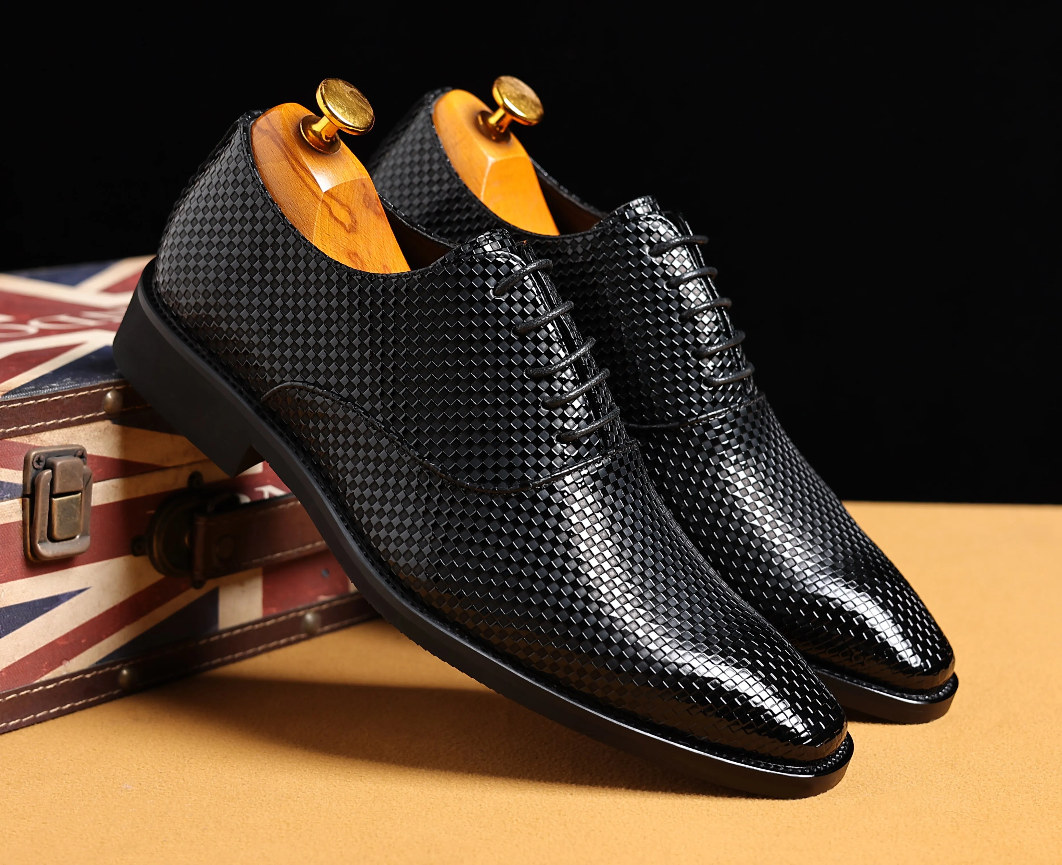 Men's All Checkered Plain Oxfords