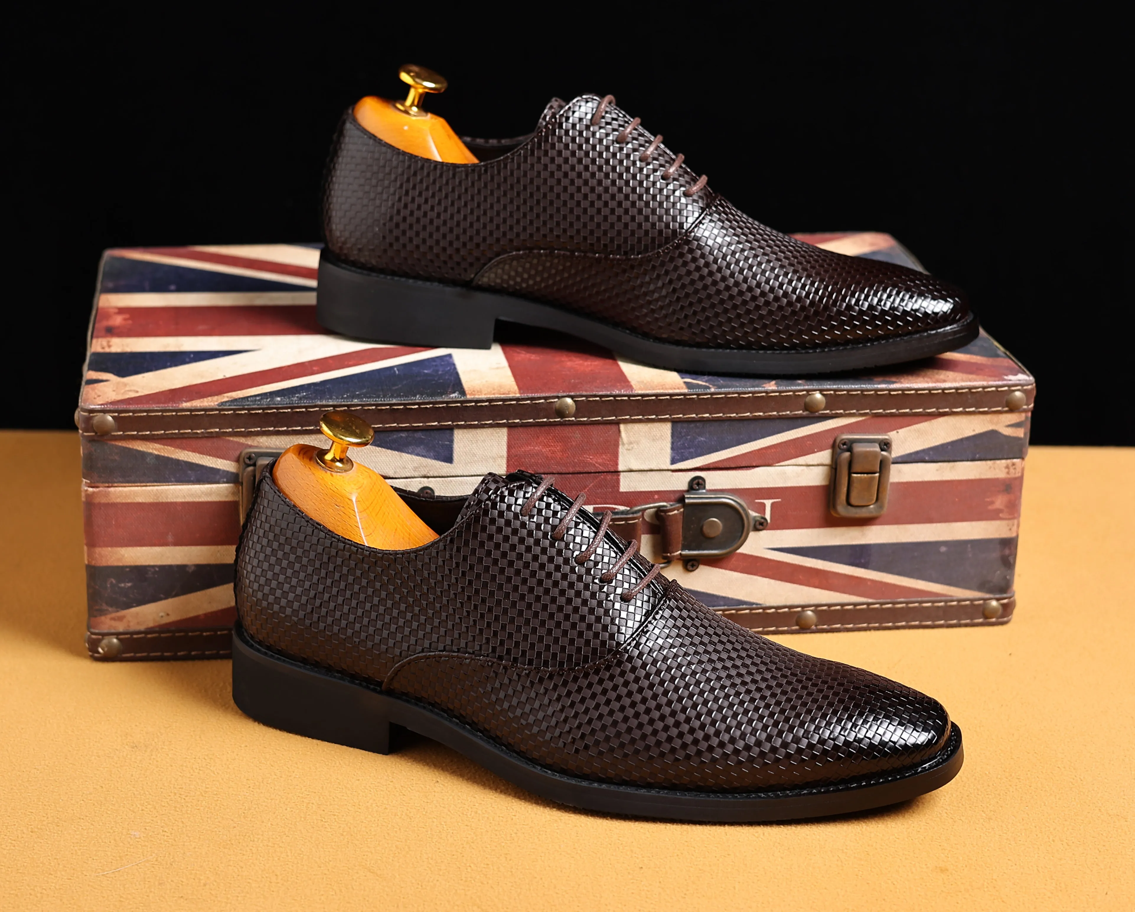 Men's All Checkered Plain Oxfords